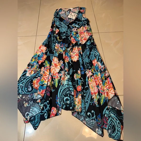 Mlle Gabrielle Asymmetrical Skirt with Floral Patterns - Picture 1 of 2
